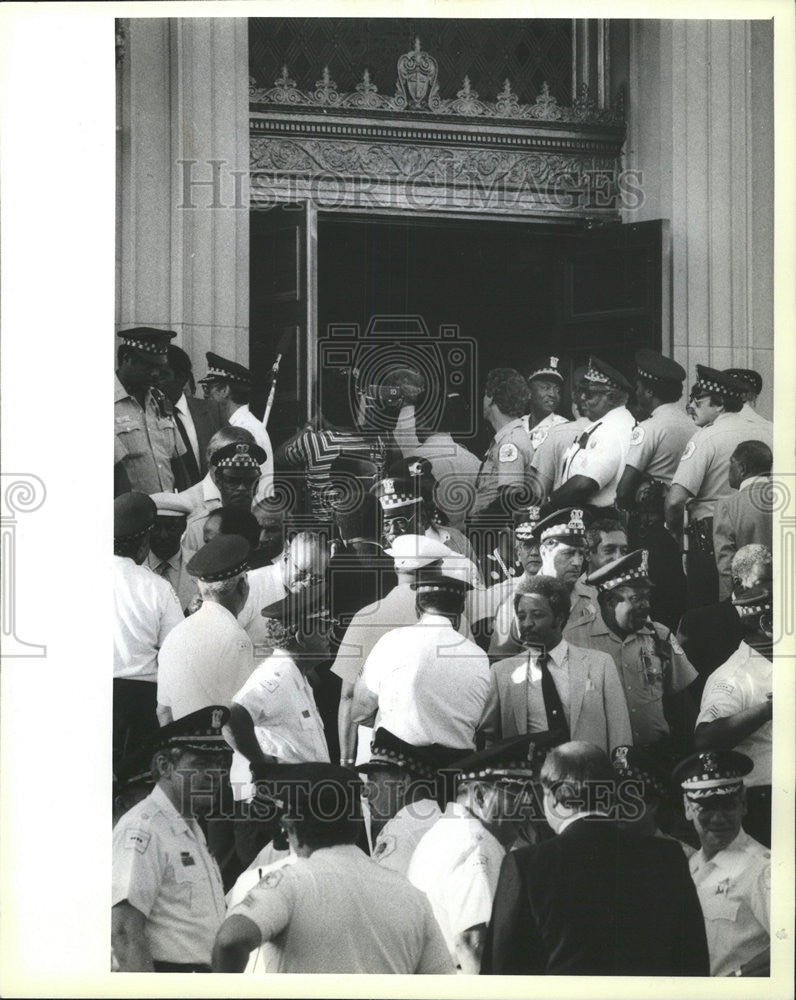 1985 Press Photo Funeral Mass Detective Wayne King Our Lady Peace Church Chicago - Historic Images