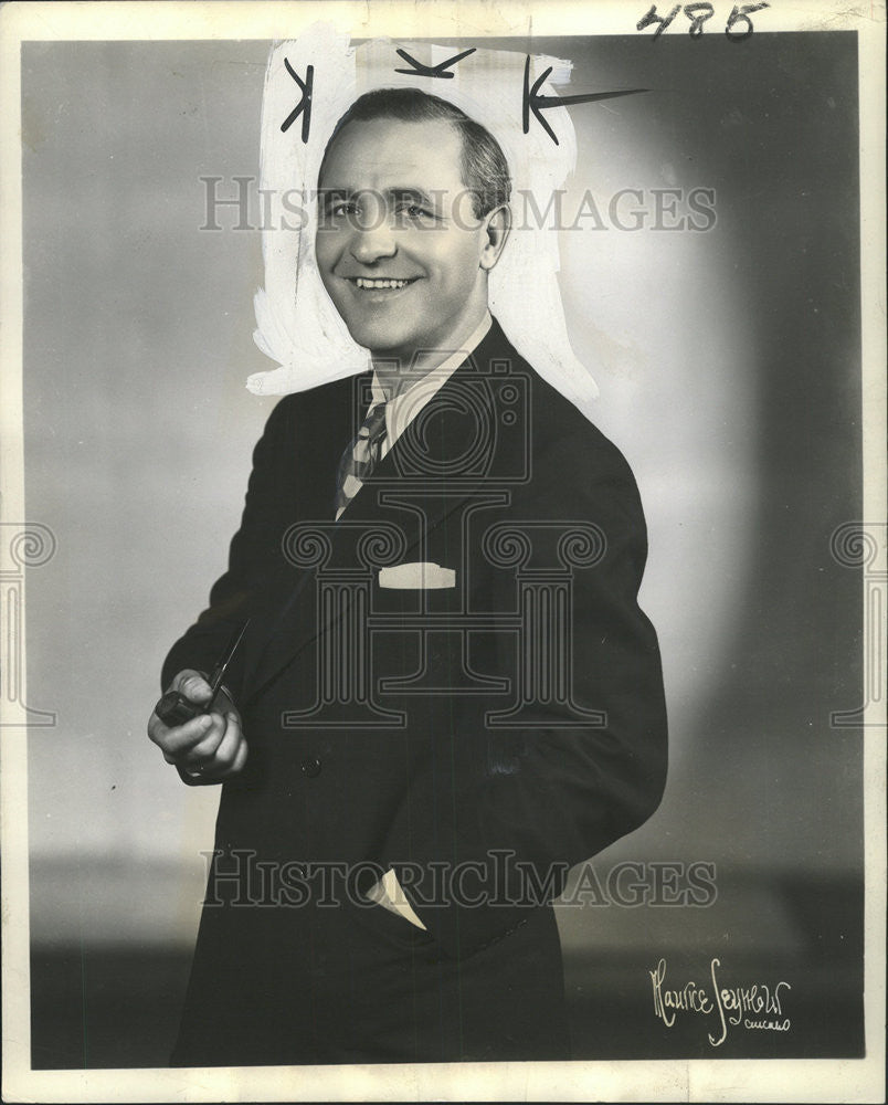 1945 Press Photo Wayne King To Appear On Jack Benny Show - Historic Images