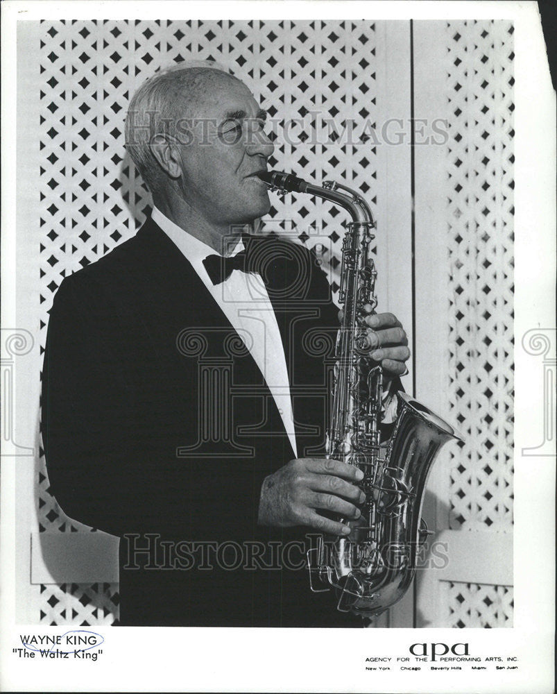 1971 Press Photo Musician Wayne King, The Waltz King with Saxophone - Historic Images