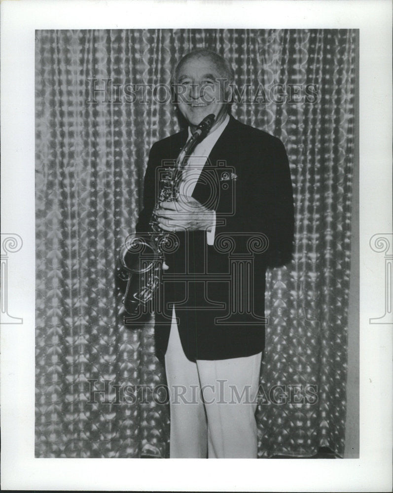 1975 Press Photo Wayne King Big band music Waltz Music - Historic Images