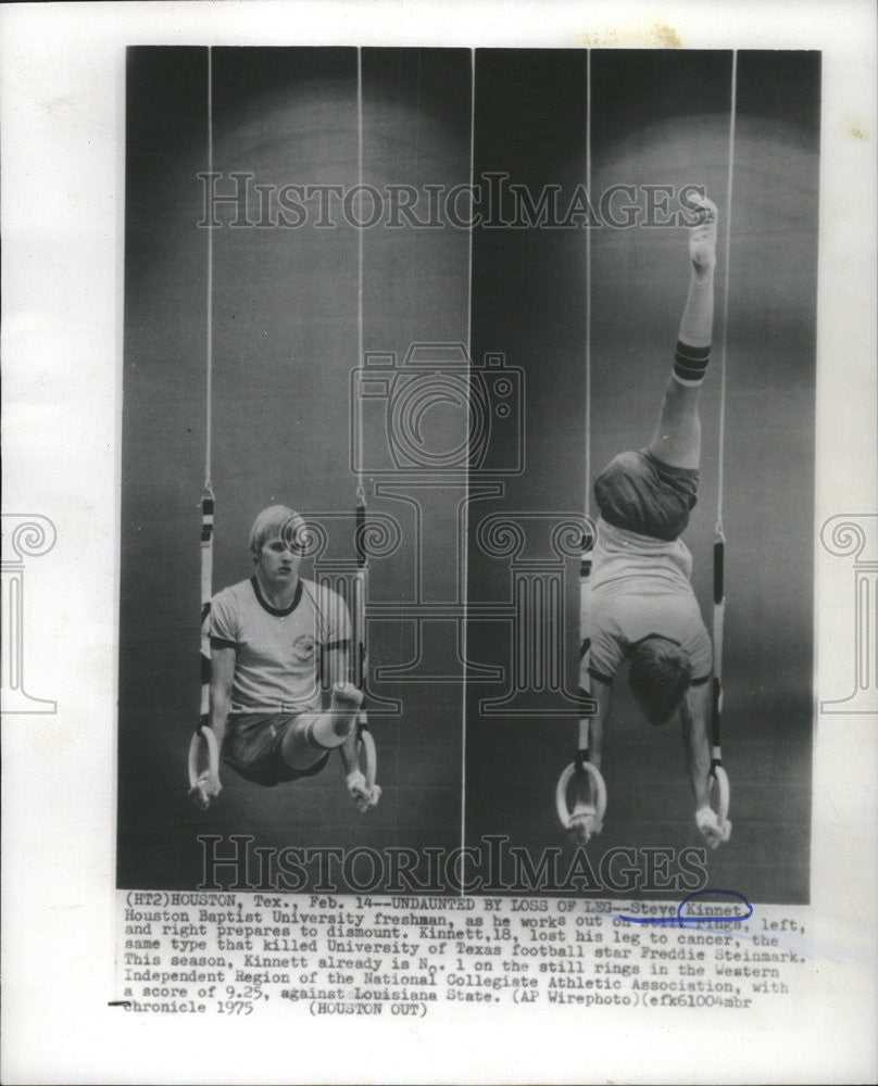 1975 Press Photo Steve Kinnet Huston Baptist University freshman Work Ring - Historic Images