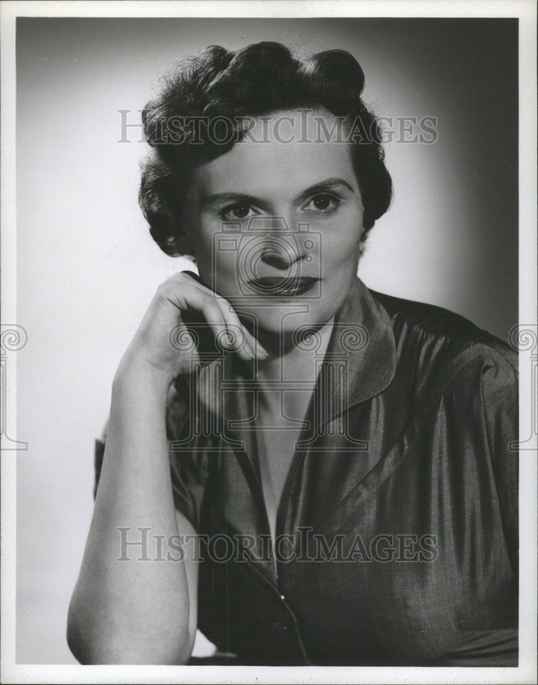 1954 Press Photo Kit Kennie, Food Editor On &quot;Home&quot; - Historic Images