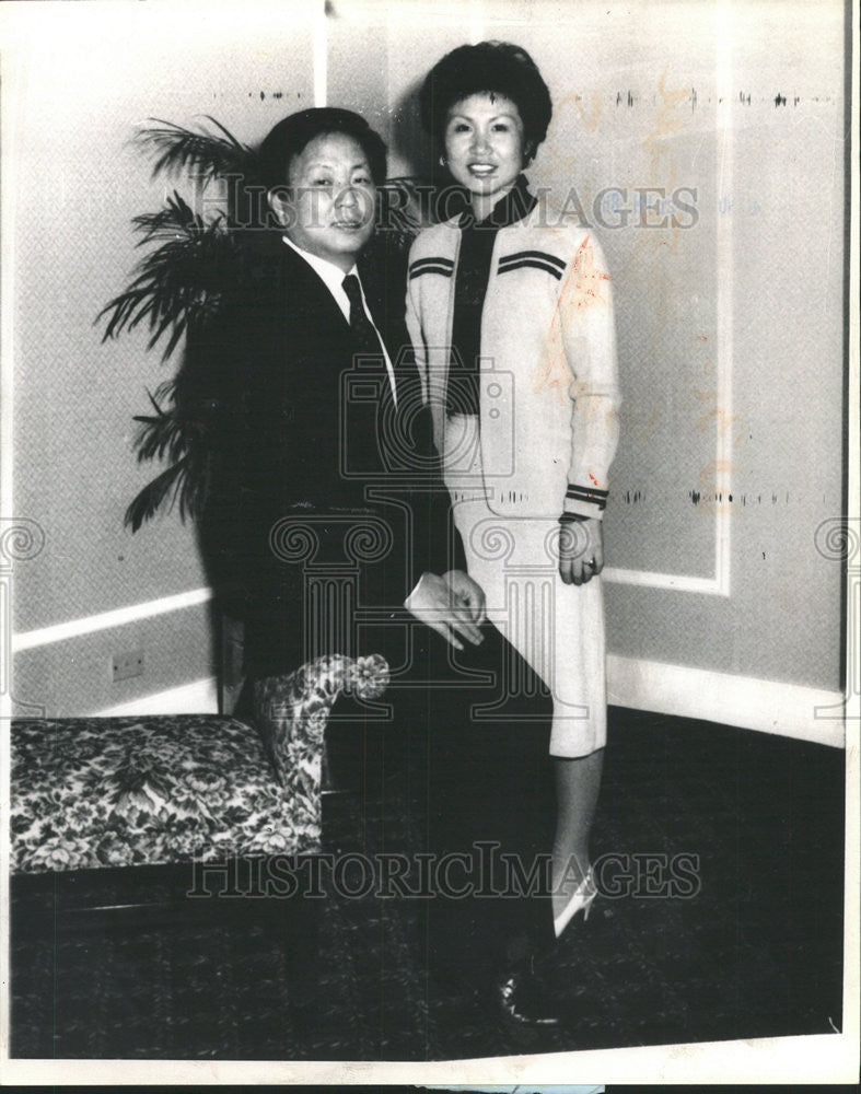 1988 Press Photo Thomas Lhee with his wife, Beata - Historic Images