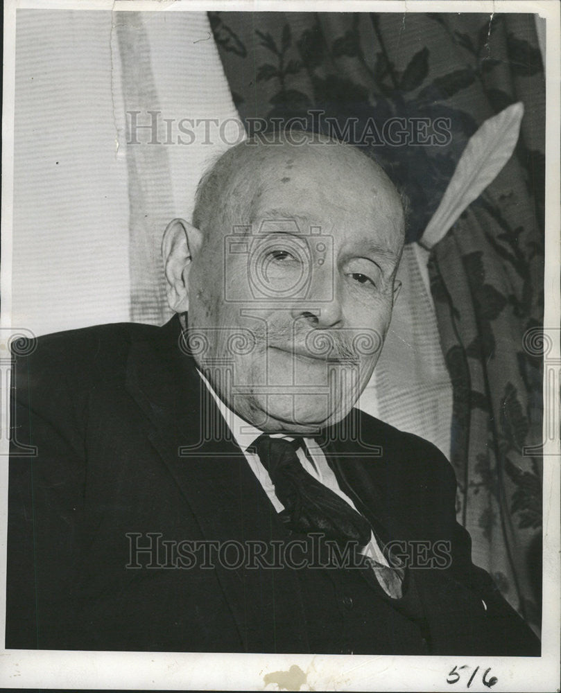 1949 Press Photo Devres Music Critic Dead - Historic Images