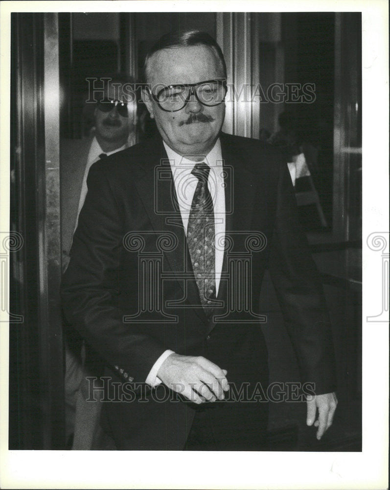 1984 Press Photo Cook County Circuit Court associate Judge John J. Devine - Historic Images