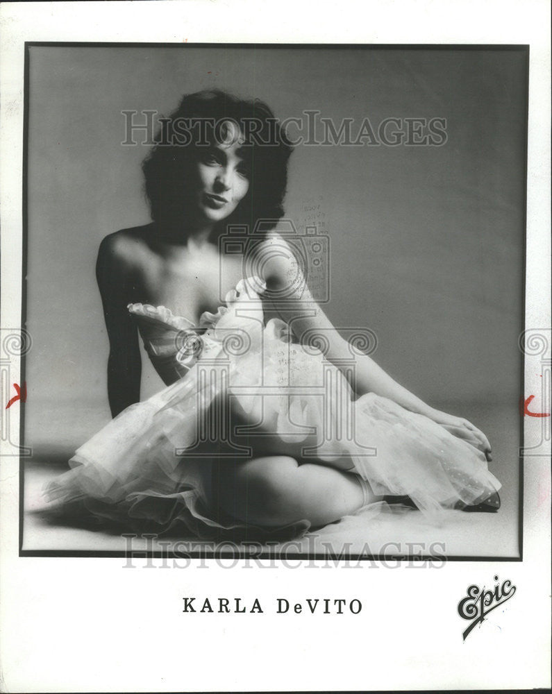 1981 Press Photo Karla DeVito Cool World Moses Malone Milwaukee Lynwood Palatine - Historic Images