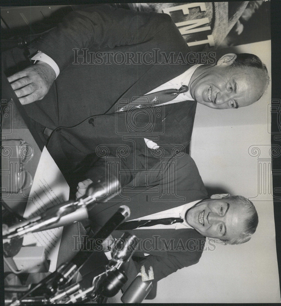 1956 Press Photo Adlai Stevenson James Finnegan campaign manager conference - Historic Images