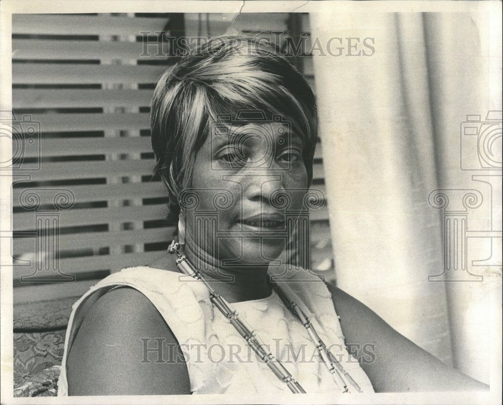 1970 Press Photo Essie S Jones Mother of Dead Man - Historic Images