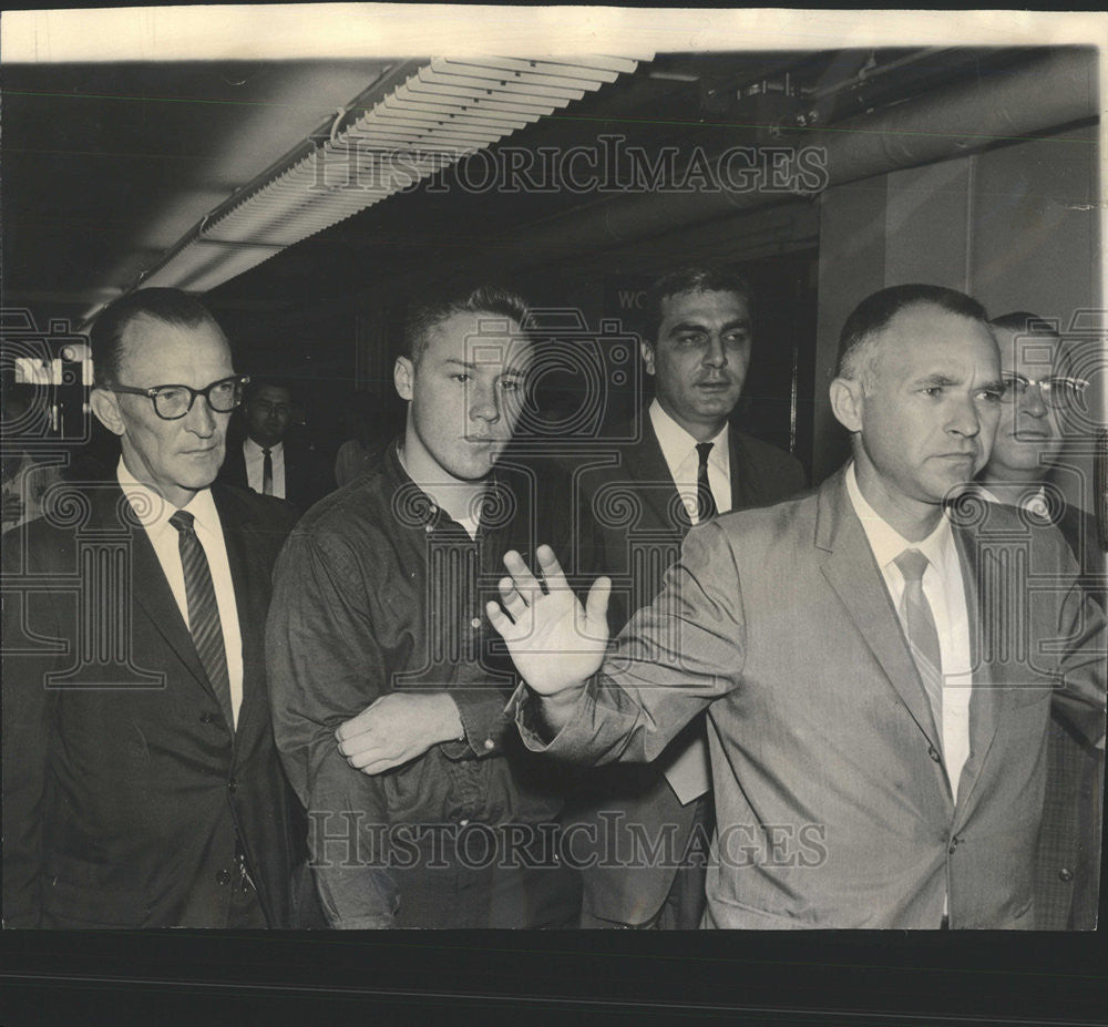 1964 Press Photo Lake County Sheriff Charles Larson Jack Hoogasian Johnson - Historic Images