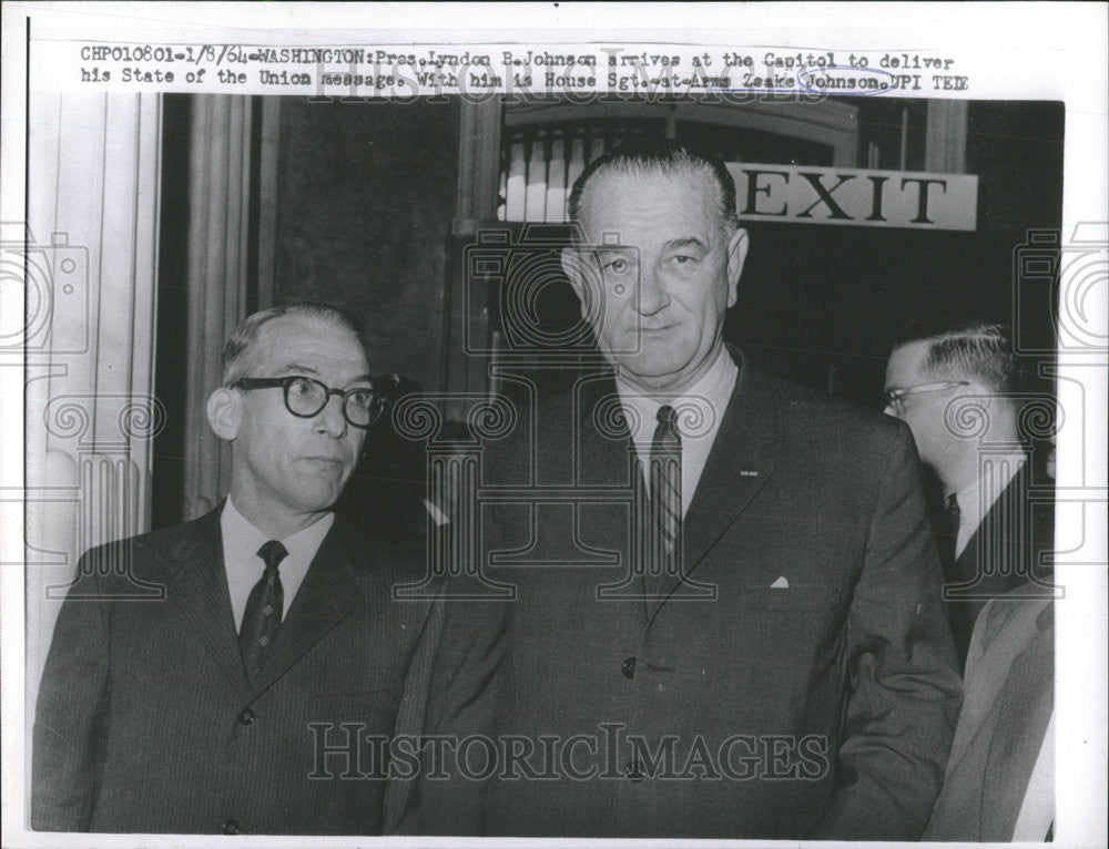 1964 Press Photo President Lyndon Johnson with House Sgt. at arms Zeake Johnson - Historic Images