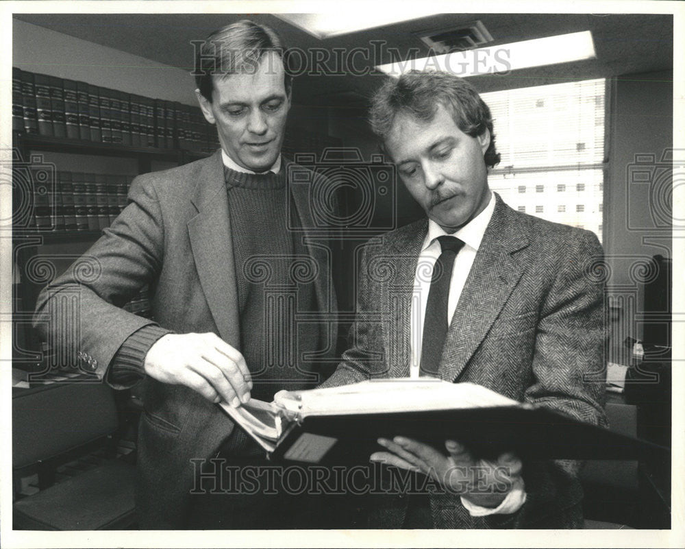 1987 Press Photo Angeia Kristin Jones Tore Johnsted Physicist Fermi BGA Michigan - Historic Images