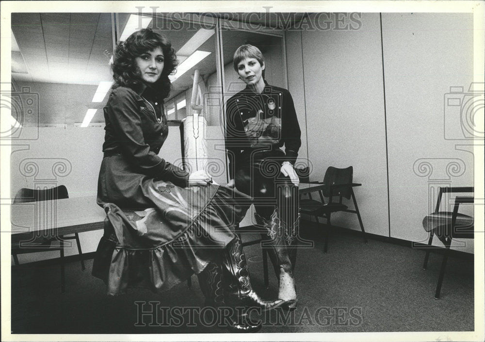 1981 Press Photo Debbie Johnston Miss Rodeo America Von Werlhof Gene Pesek togs - Historic Images