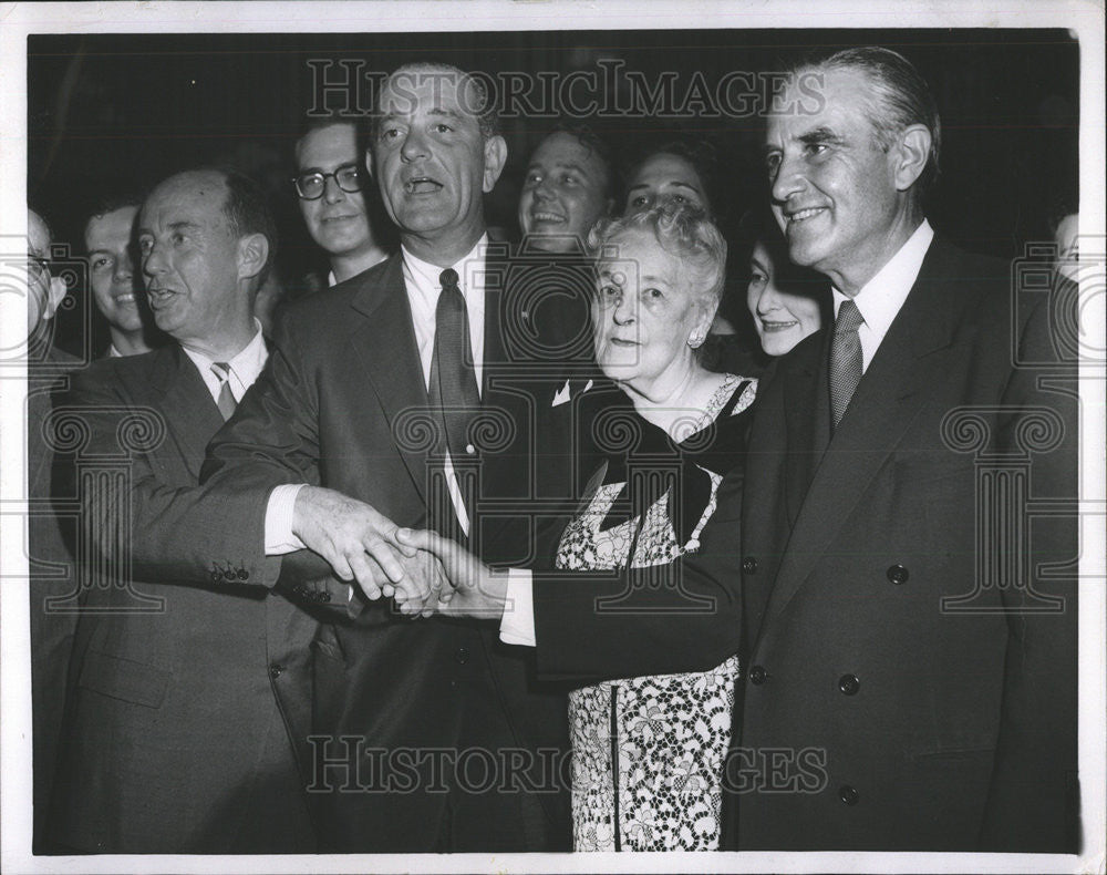 1956 Press Photo Stevenson Lyndon Johnson Averell Strain Three Way Hand Shake - Historic Images