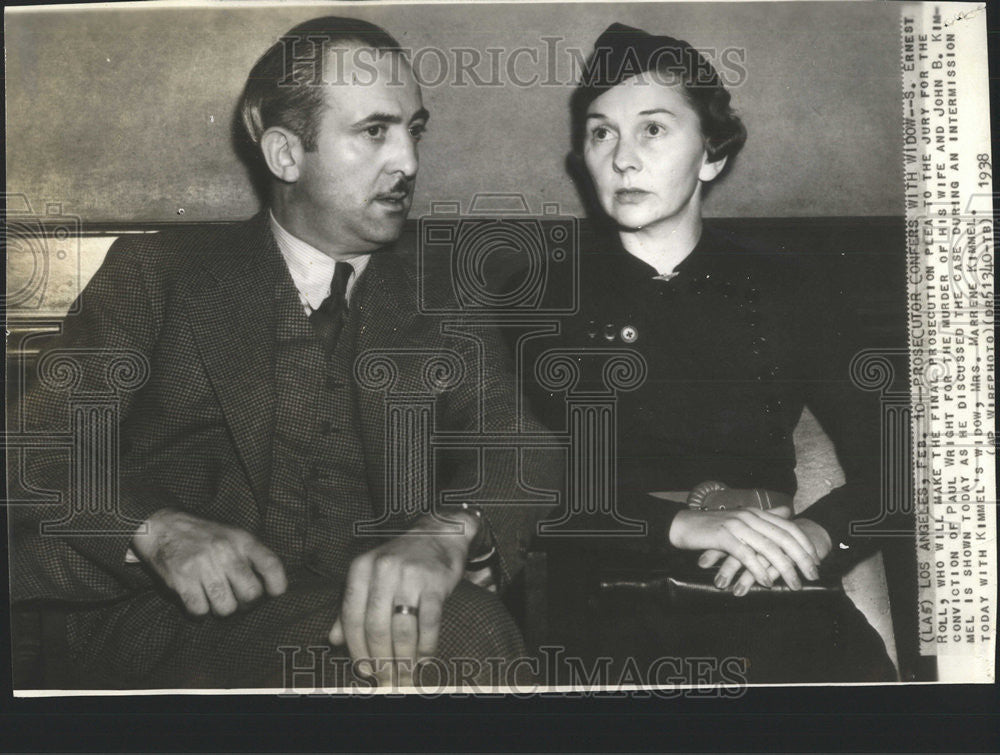 1938 Press Photo Prosecutor S. Ernest Roll Confers With Widow - Historic Images