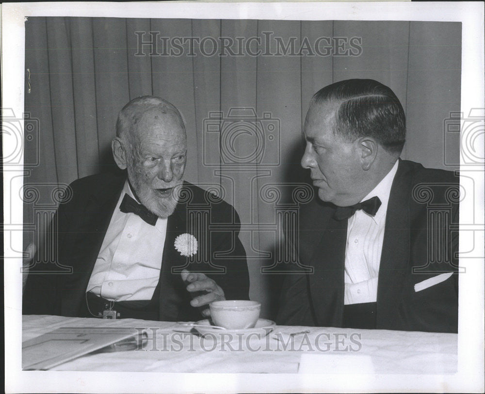 1956 Press Photo Albert Harris speaker Table Mayor Richard Dale - Historic Images