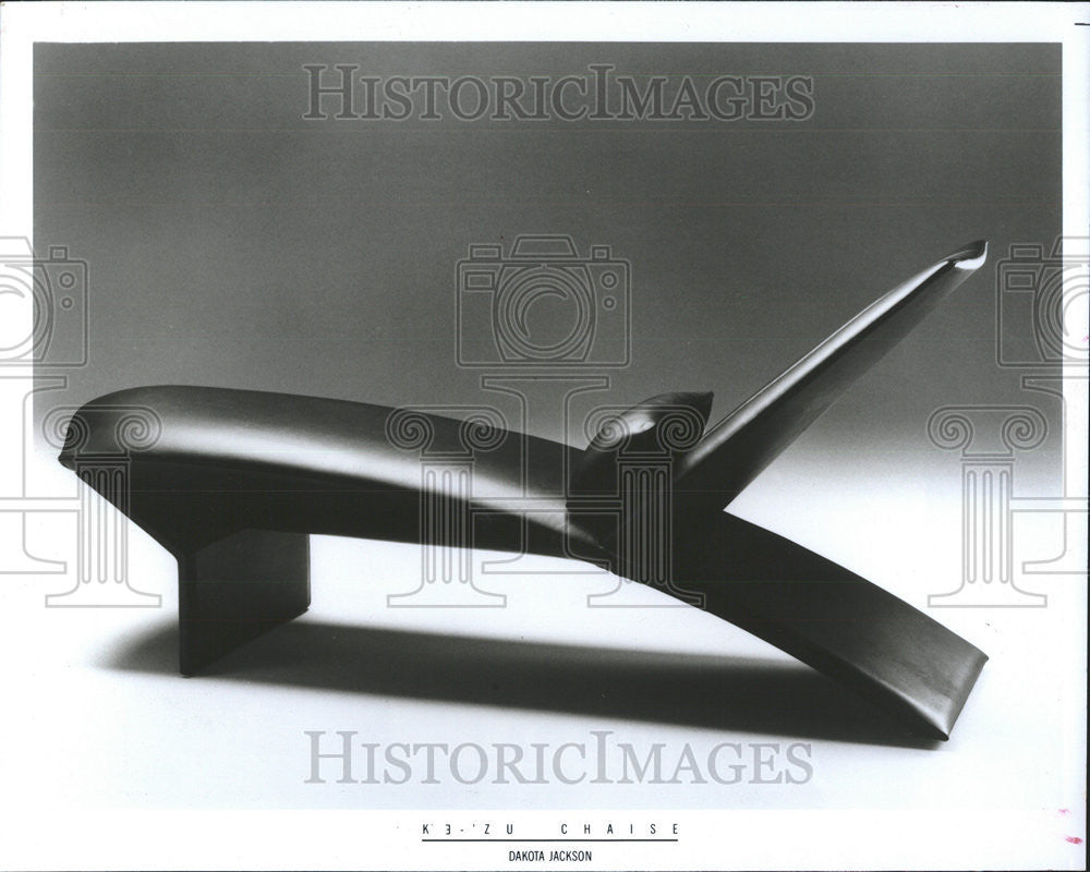 1990 Press Photo Train Magician Jackson Design kezu Leather Chaise Lounge Paper - Historic Images