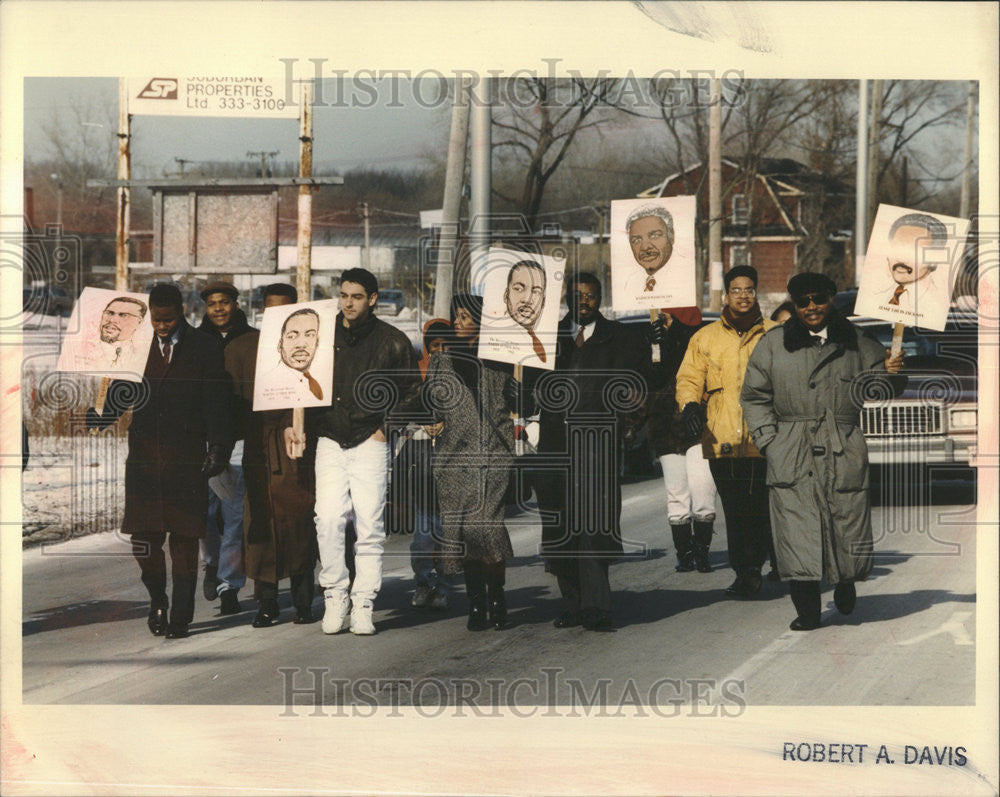 1992 Press Photo Martin Luther King Day Parade Thornton High School Station - Historic Images