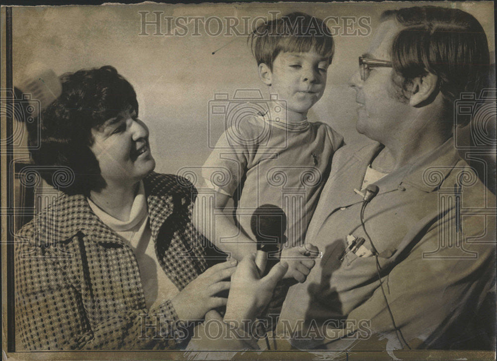 1975 Press Photo Jon Hart Child Kidnapped Victim - Historic Images