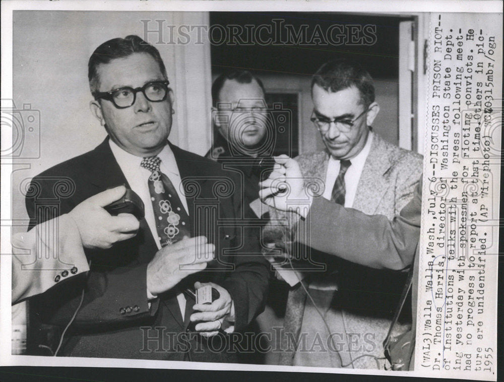 1955 Press Photo Thomas Harris Director Washington State Department Prison - Historic Images