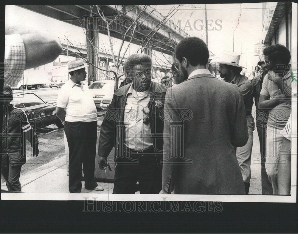 1977 Press Photo Gateway Bank Robbery - Historic Images