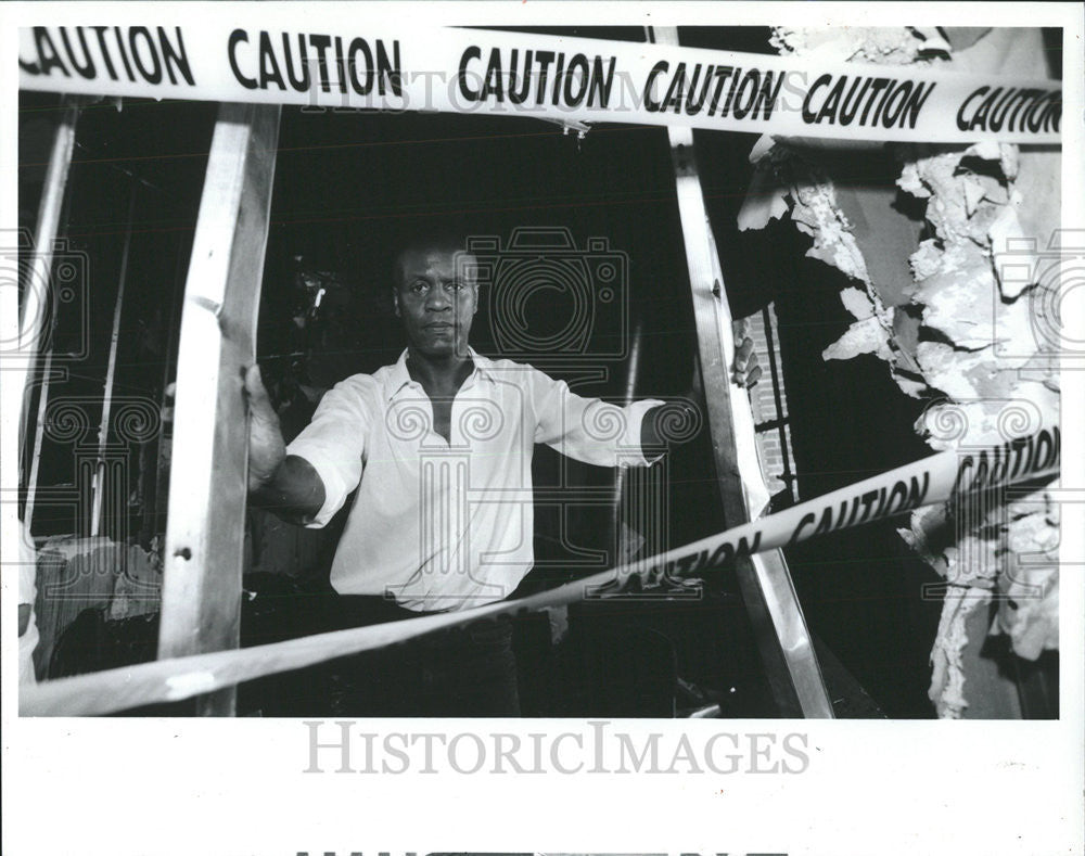 1993 Press Photo Joel Hall Dance Instructor School Street Arts Building Fire - Historic Images