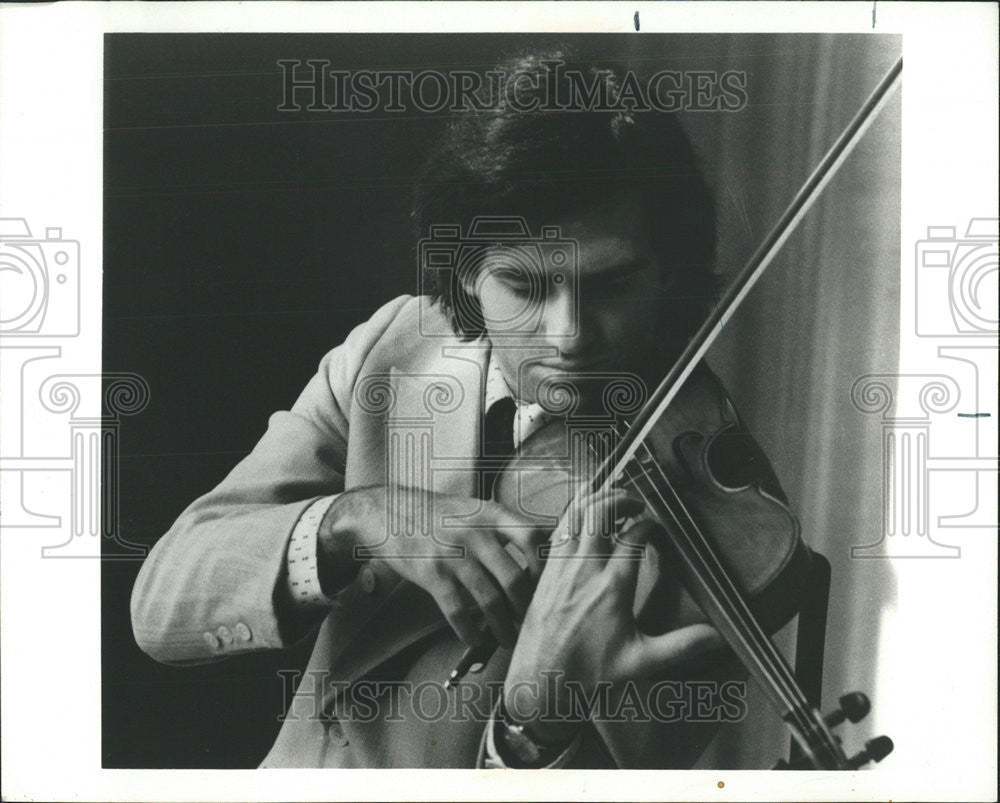 1977 Press Photo Jacques Israelievitch, Assistant Concertmaster. - Historic Images