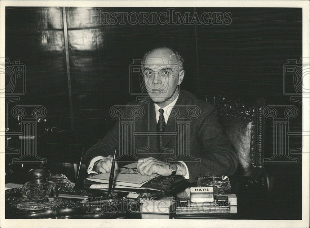 1965 Press Photo Hasan Isik minister foreign Affairs republic Turkey - Historic Images