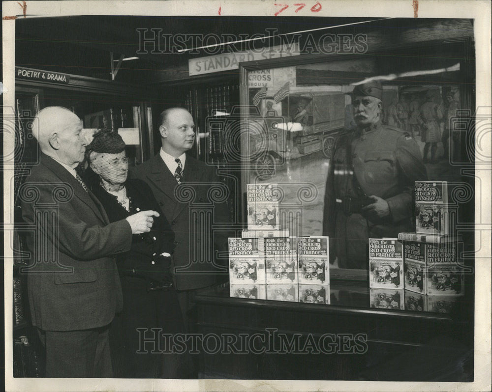 1948 Press Photo Carter Harrison Mayor Chicago American Red Cross France Paint - Historic Images