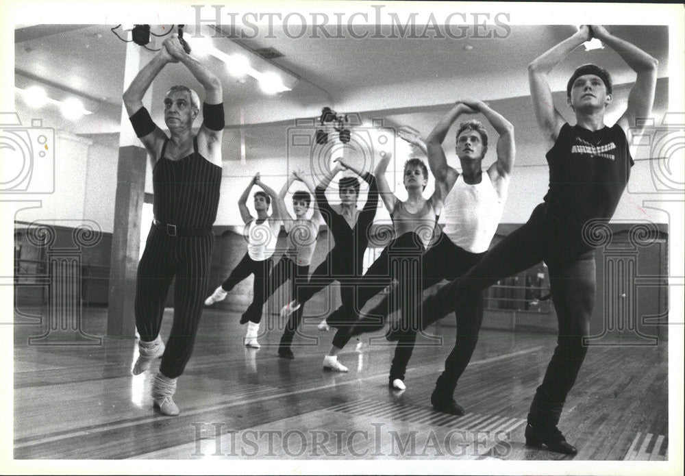 1985 Press Photo Choreographer Gus Glordano - Historic Images