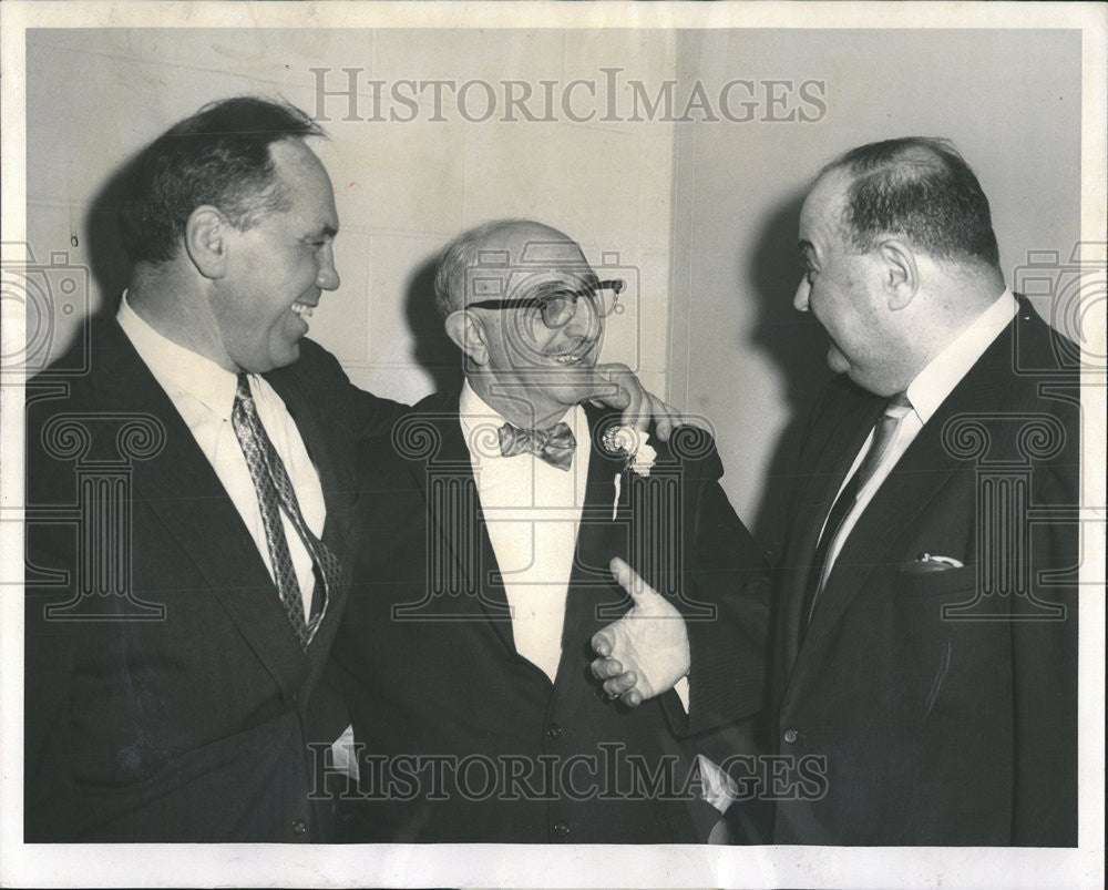 1962 Press Photo Emil Gollubier Athletic Director Bernard Horwich Center - Historic Images