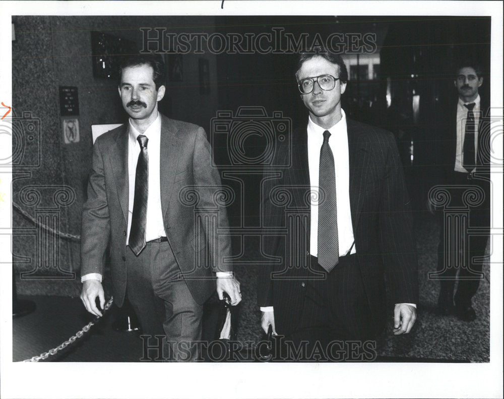 1989 Press Photo Chicago Board Trade Howard Goberstein Attorney Larry Desideri - Historic Images