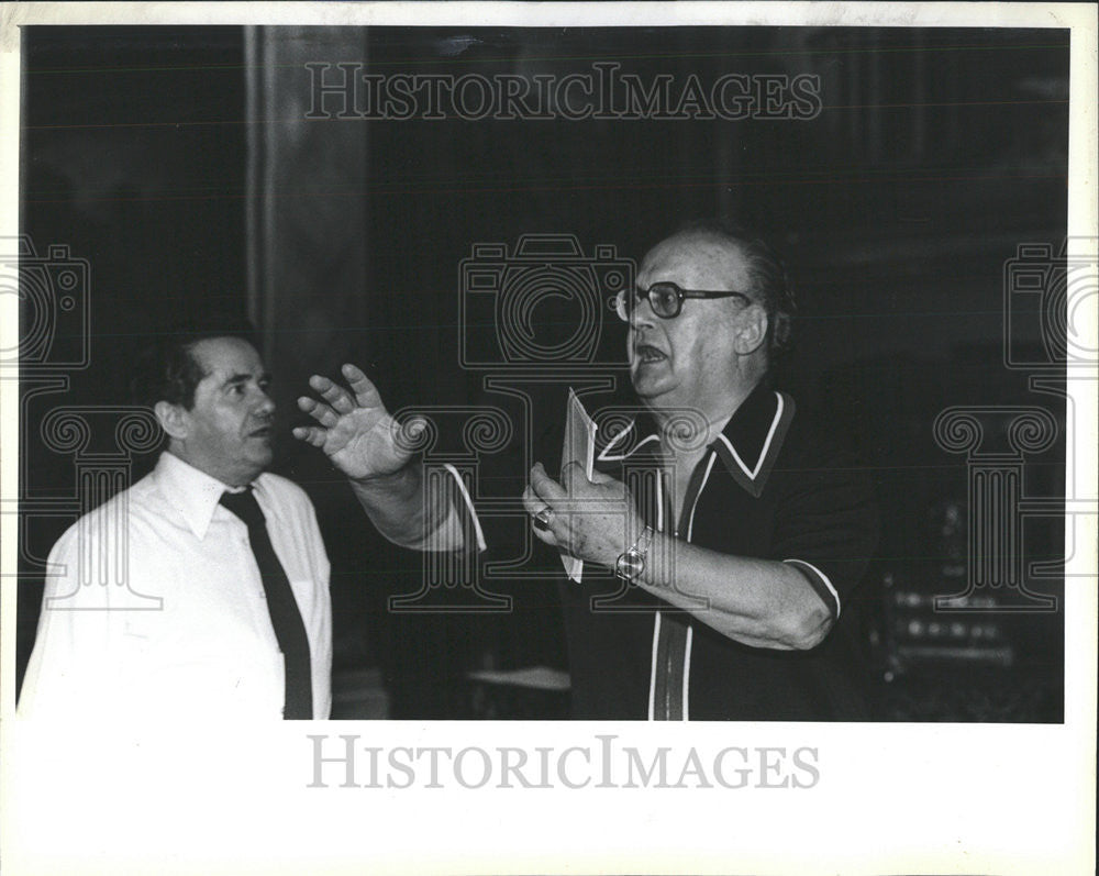 1982 Press Photo Tito Gobbi rehearsal Tosca Lyric Opera Reeve - Historic Images