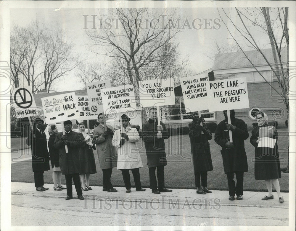 1966 Press Photo Tenant Action Council Kostner Lincolnwood Protest Pickets Lane - Historic Images