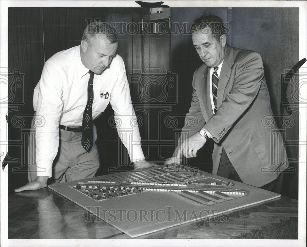 1959 Press Photo H Langdenerfer Owner of Rubinkam - Historic Images