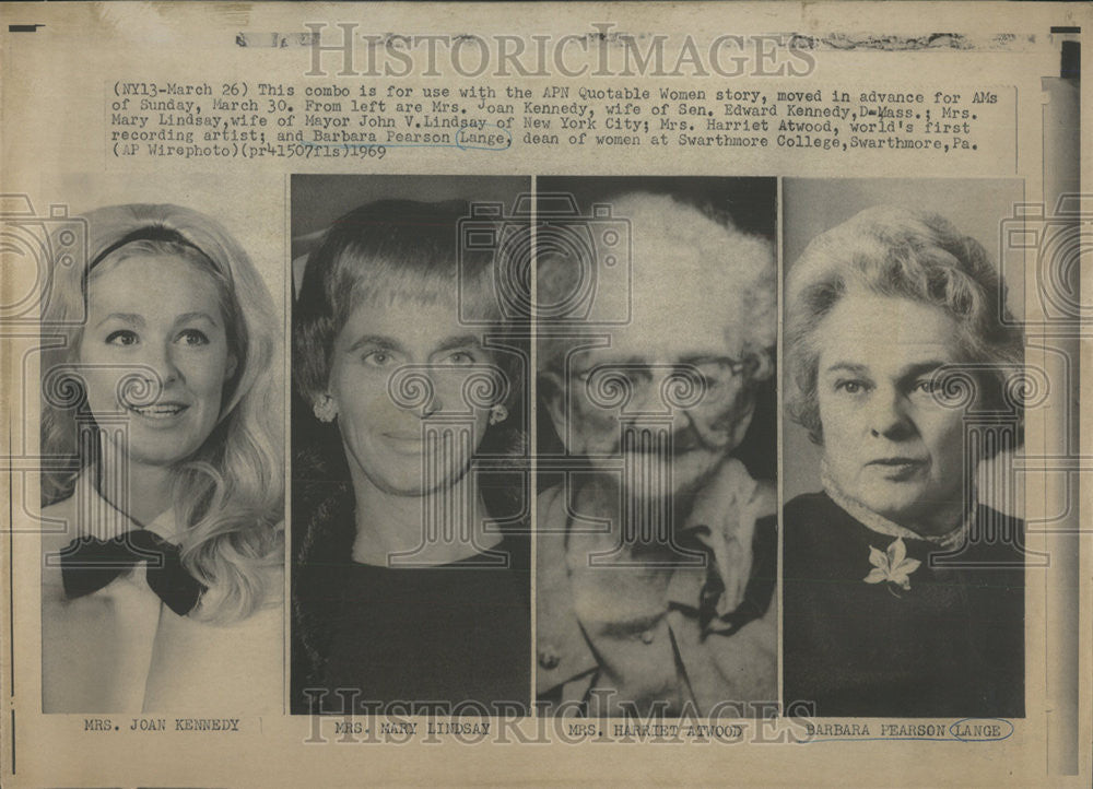 1969 Press Photo Mrs Joan Kennedy  wife sen Edward Mrs Mary Lindsay Mayor John - Historic Images