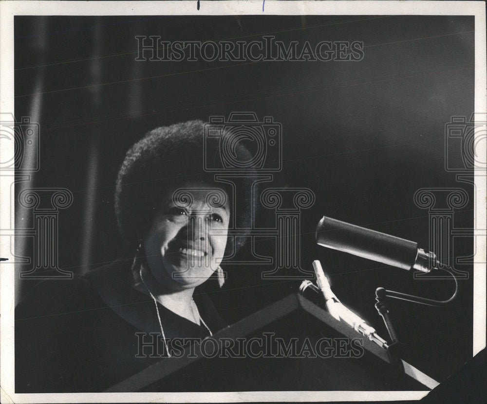 1975 Press Photo Anna Langford Community Meeting - Historic Images