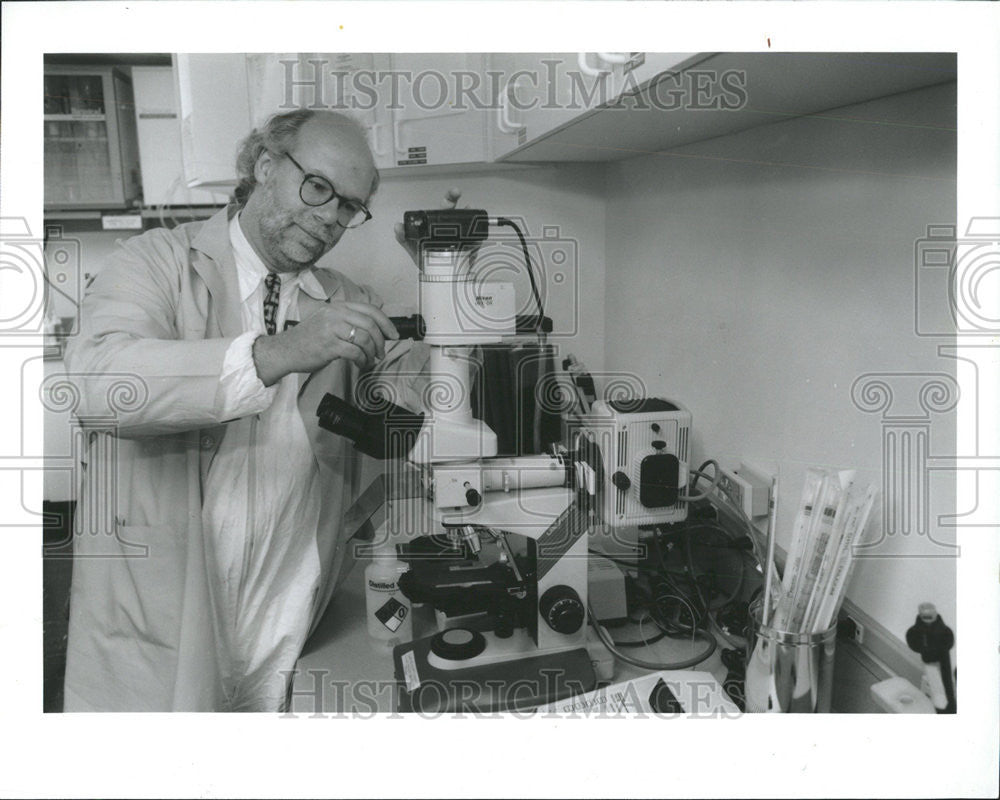 1994 Press Photo Dr Nobert Gleicher President human Reproduction - Historic Images