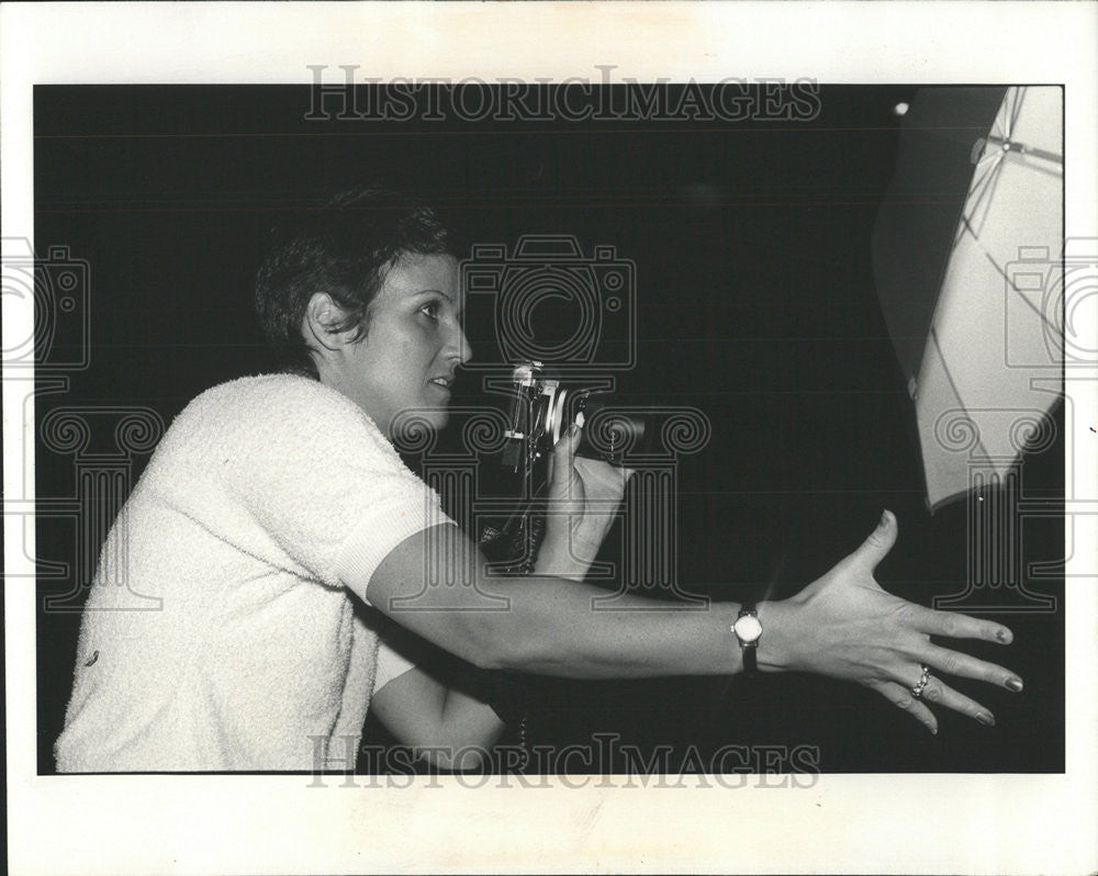 1979 Press Photo Picture of Photographer Jennifer Girard . - Historic Images