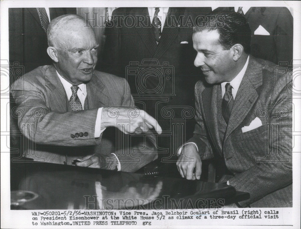 1956 Press Photo Vice Pres.of Brazil Jaoa Belchoir with Pres. Eisenhower. - Historic Images