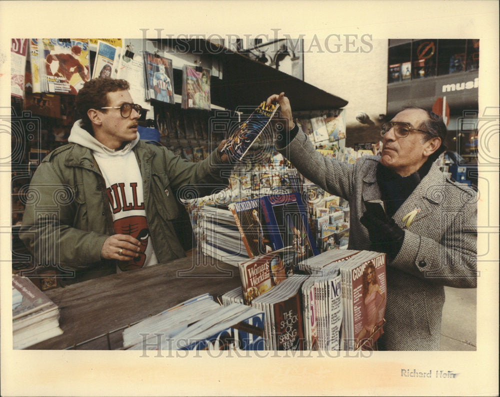 1991 Press Photo Rick Graff Newsstand Owner - Historic Images