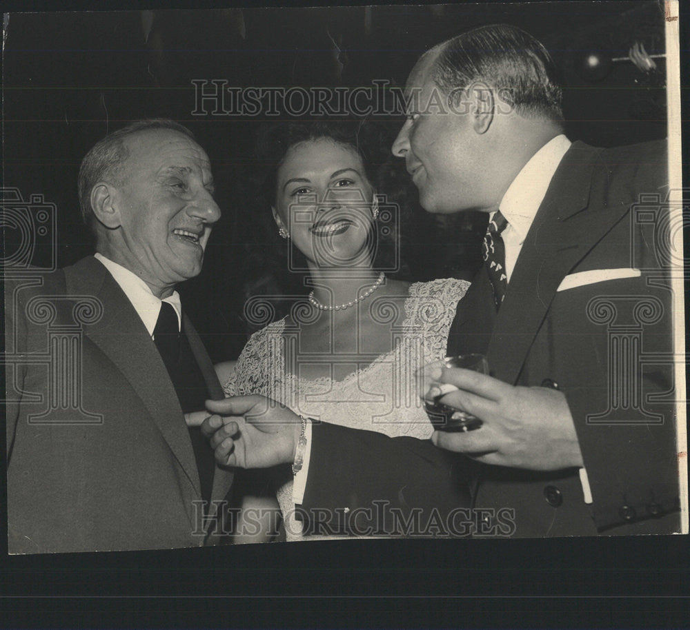 1949 Press Photo Chicago Deparment Store President Joel Goldblatt &amp; Wife - Historic Images