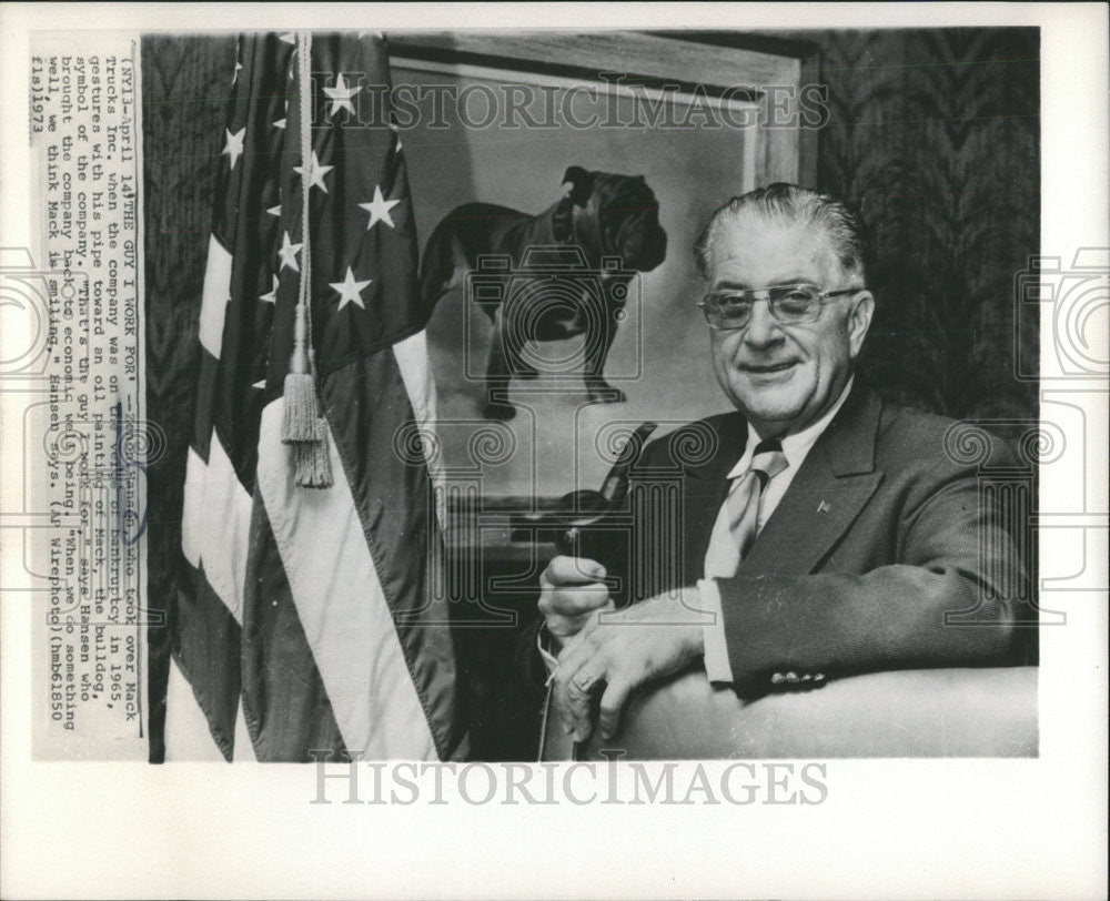 1973 Press Photo Zenon Hansen, Mack Truck Inc, Mack The Bulldog Painting - Historic Images