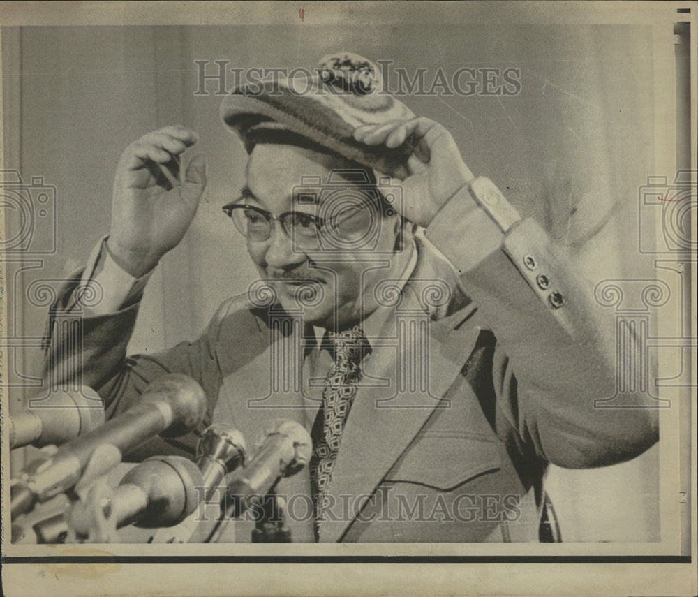 1972 Press Photo Doctor Samuel Ichiye Hayakawa American Academic Professor - Historic Images