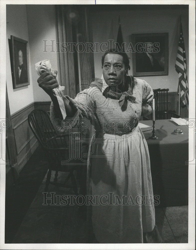 1975 Press Photo Vinnette Carroll Sojourner Movie - Historic Images