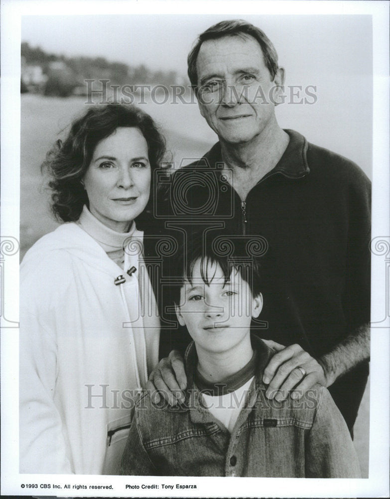 1993 Press Photo Linda Kelsey Richard Crenna Tom Guiry Place loved Tony Esparza - Historic Images