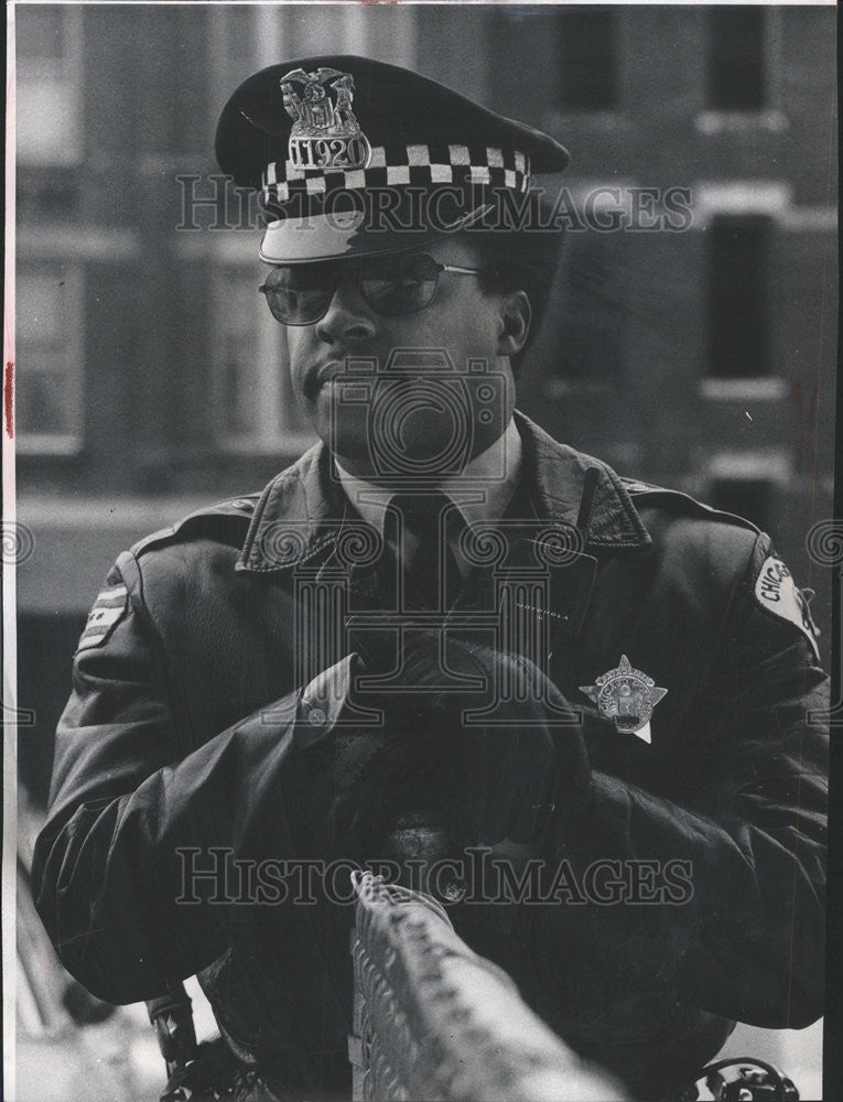 1972 Press Photo Picture of Officer William Bigby. - Historic Images