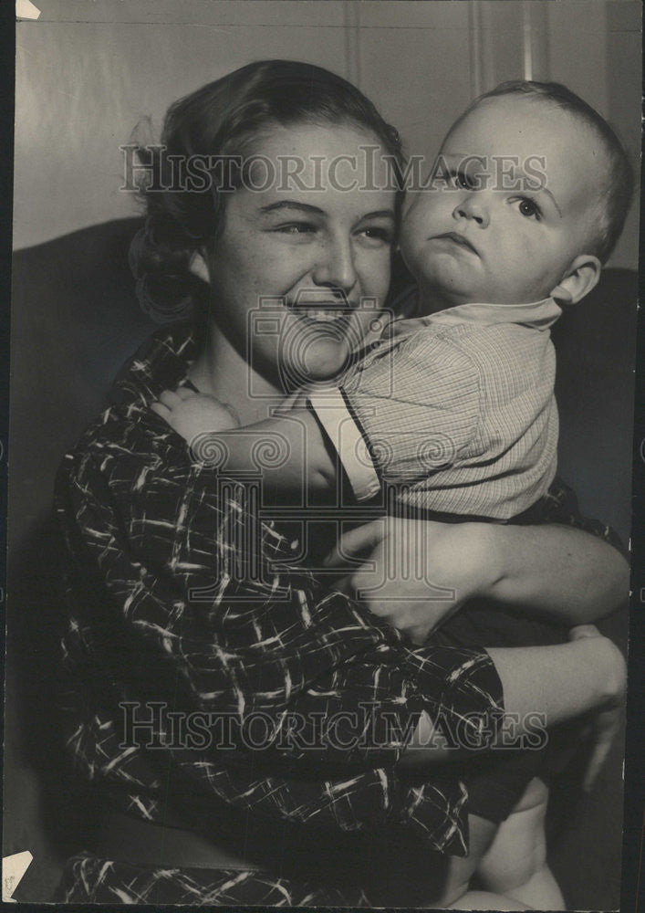 1936 Press Photo Picture of Mrs,George Marshall  an her son. - Historic Images