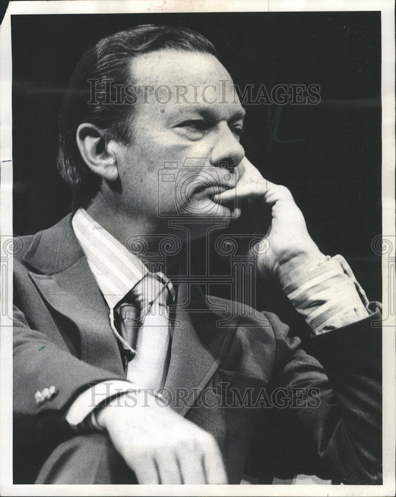 1973 Press Photo Television news commentator David Brinkley panel Gestapo Hotel - Historic Images