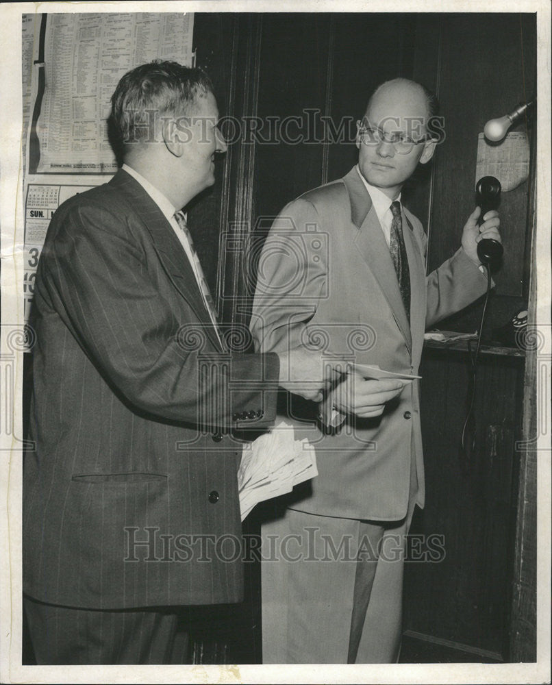 1953 Press Photo Dep Sheriff William Derichs Ald Robt S Bremer - Historic Images