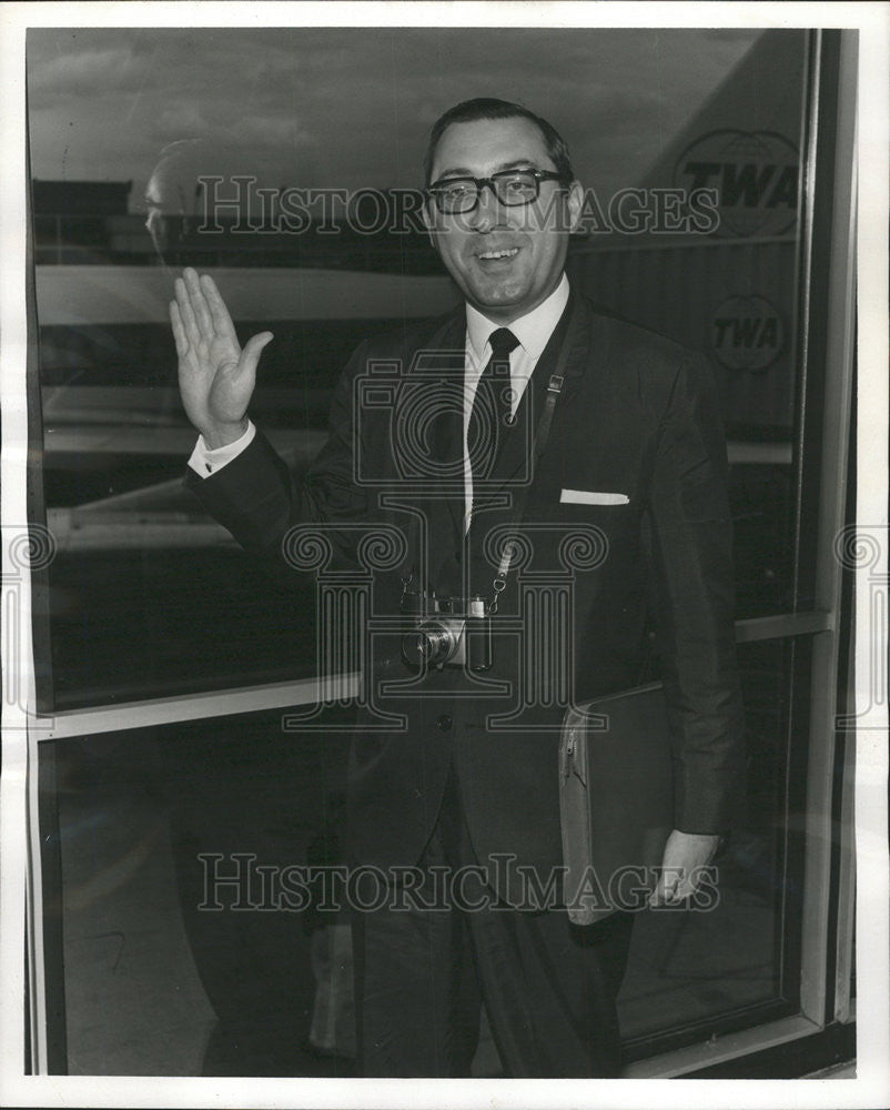 1964 Press Photo Armond Beyens,  Political Director of Belgium Party For Liberty - Historic Images